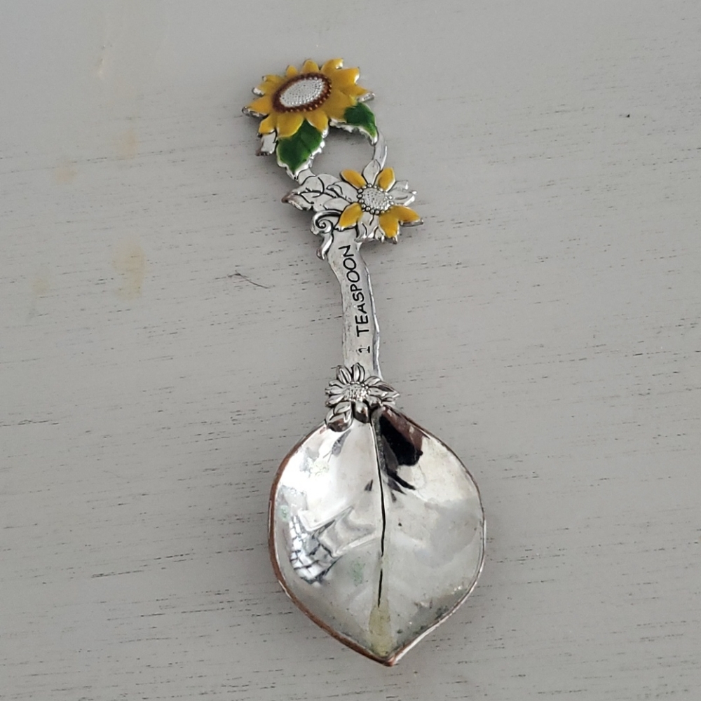 Measuring spoon "W" and sunflowers - Picture 8 of 8